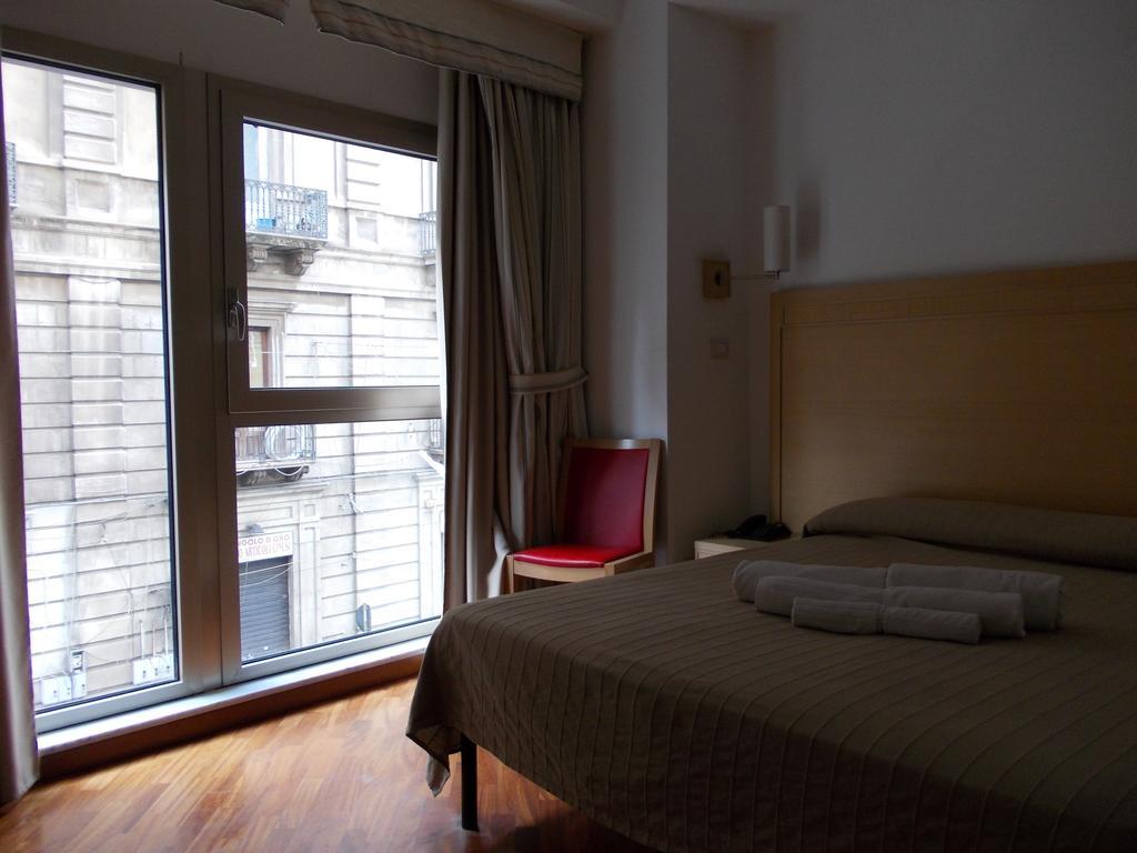 Hotel Catania Town Bagian luar foto