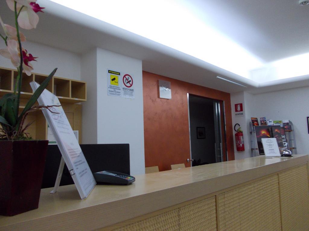 Hotel Catania Town Bagian luar foto